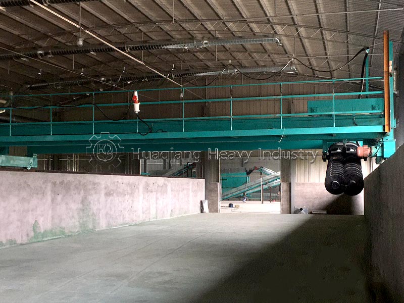 Double Screws Compost Turning Machine