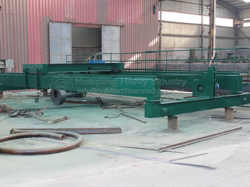 Double Screws Compost Turning Machine